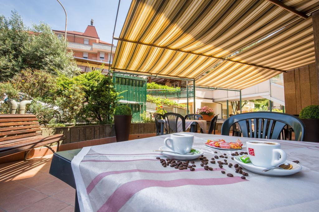 Hotel Casa Tra Noi Rome Exterior photo